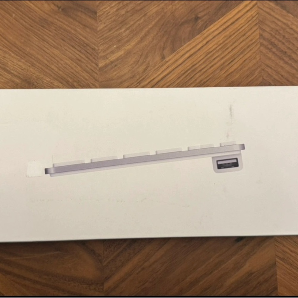 Apple Keyboard with numeric keypad